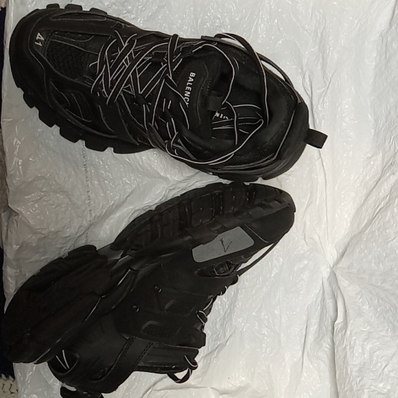 Track shoes main image 6